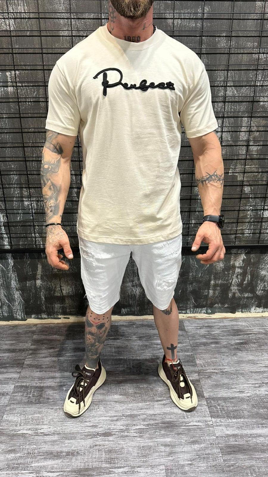 PERFECT SCRIPT TEE CREAM DJANI