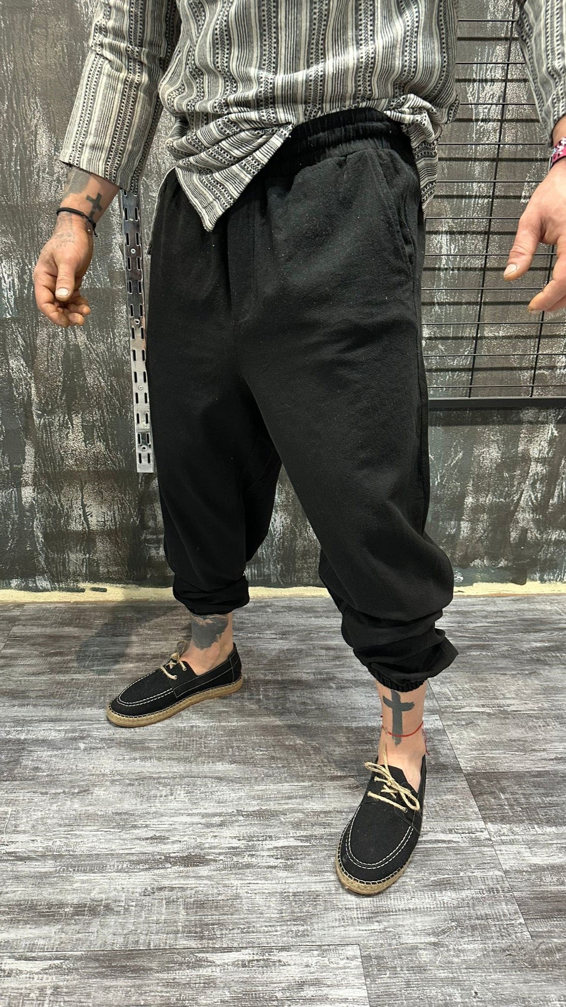 URBAN JOGGER PANTS BLACK DJANI